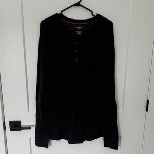 Denver Hayes Long-Sleeve Henley Top